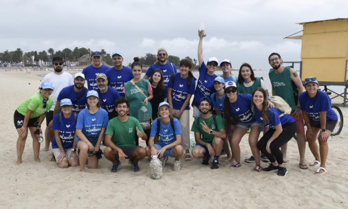 Voluntarios de Fundación Telefónica Movistar realizan jornada de limpieza en la playa Ramírez